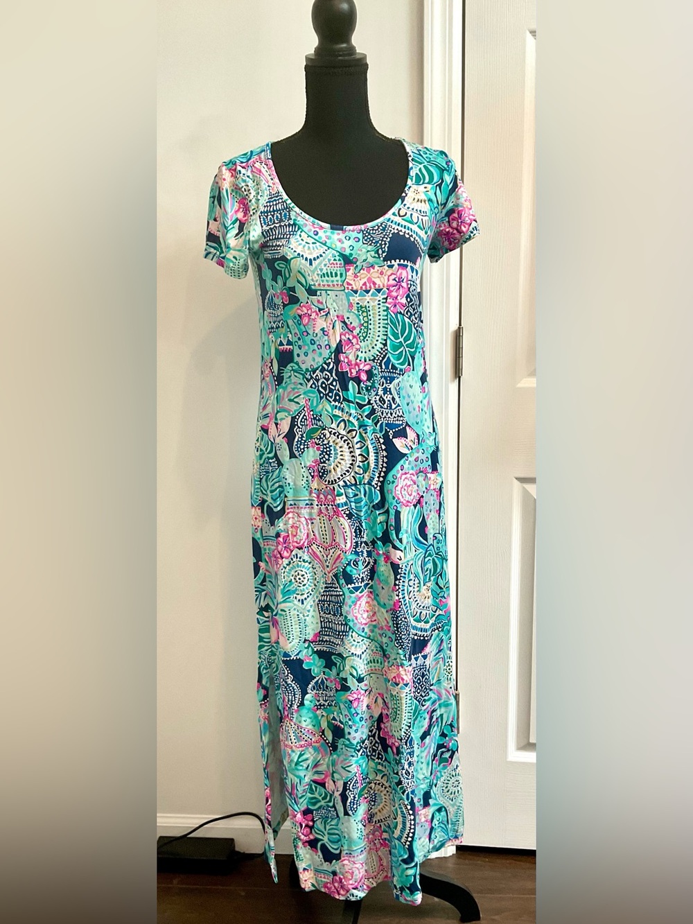 Floral Paisley Scoop-Neck Maxi Dress in Teal & Pink